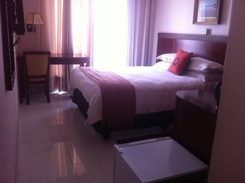 Hotel Labama Gaborone Extérieur photo