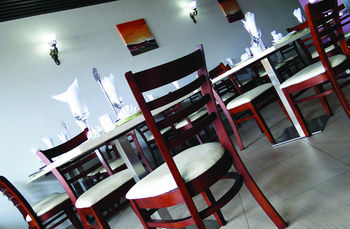Hotel Labama Gaborone Extérieur photo